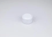 Plastična (PP) bela kutija 150mL sa zatvaračem, spatulom i plastičnim međupoklopcem - 12 kom Plastična (PP) bela kutija 150mL sa zatvaračem, spatulom i plastičnim međupoklopcem - 12 kom