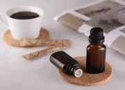 Staklena ovalna karamel bočica za etarska ulja 10mL, sa grlom PP18