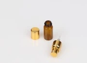 Staklena braon bočica 2mL za parfeme, sa aluminijumskim sprejom i poklopcem - 6 kom Staklena braon bočica 2mL za parfeme, sa aluminijumskim sprejom i poklopcem - 6 kom