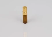 Staklena braon bočica 3mL za parfeme, sa sprejom i aluminijumskim zatvaračem - 6 kom Staklena braon bočica 3mL za parfeme, sa sprejom i aluminijumskim zatvaračem - 6 kom