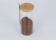Staklena cilindrična tegla 1000mL, sa drvenom kašikom i poklopcem sa gumicom, 85x200mm