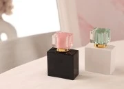 Staklena pravougaona parfemska bočica 50mL (15/400) crne ili bele boje