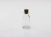 Staklena flašica 15mL sa konusnim plutanim čepom - 12 kom Staklena flašica 15mL sa konusnim plutanim čepom - 12 kom