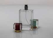 Bočica za parfeme staklena 70mL pravougaona (15/400)