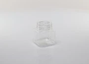 Plastična (PET) kockasta tegla za soli za kupanje 280mL, sa belim zatvaračem i zaptivkom na indukciono lepljenje