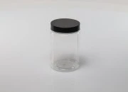 Plastična PET kutija 250mL za soli za kupanje, sa crnim zatvaračem 65x100 mm Plastična PET kutija 250mL za soli za kupanje, sa crnim zatvaračem 65x100 mm