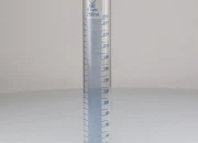 Staklena menzura 250ml sa plastičnim plavim postoljem-slika_360