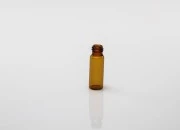Braon bočica 5mL sa pipetom, u zlatnoj boji Braon bočica 5mL sa pipetom, u zlatnoj boji