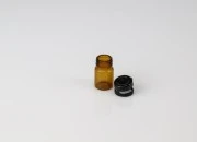 Braon staklena bočica 3mL sa crnim plastičnim zatvaračem sa sigurnosnim zatvaranjem