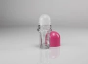 Staklena roll-on bočica 50mL sa ružičastim plastičnim zatvaračem-slika_360