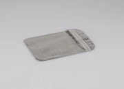 Kesica 105x150mm sa zip zatvaranjem, srebrnom non woven zadnjom i providnom prednjom stranom i sa Eurohole otvorom - 100 kom Kesica 105x150mm sa zip zatvaranjem, srebrnom non woven zadnjom i providnom prednjom stranom i sa Eurohole otvorom - 100 kom