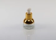 Staklena bočica 20mL sa pipetom i regulatorom protoka u dve boje Staklena bočica 20mL sa pipetom i regulatorom protoka u dve boje