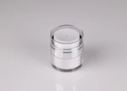 Airless plastična teglica 15mL sa providnim zatvaračem i srebrnim ukrasem Airless plastična teglica 15mL sa providnim zatvaračem i srebrnim ukrasem