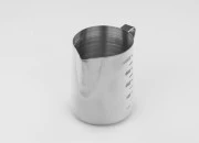 Posuda od nerđajućeg čelika (Inox) sa menzurom i drškom 550mL Posuda od nerđajućeg čelika (Inox) sa menzurom i drškom 550mL